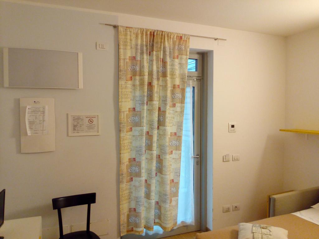 Apartamento Luoghi Comuni Porta Palazzo Turín Exterior foto